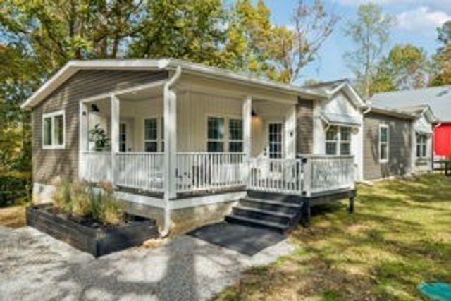 814 Gibbs Rd, Ashland City, TN 37015