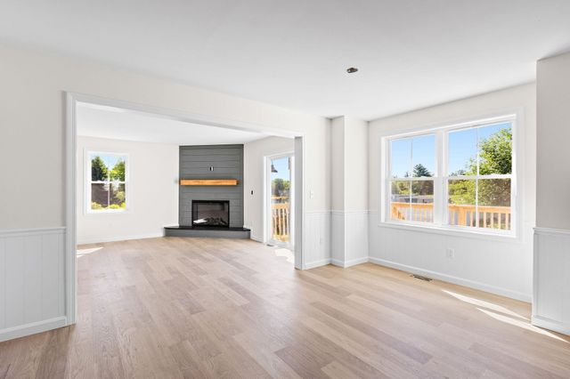38 Hemlock Street, Douglas, MA 01516