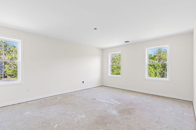 38 Hemlock Street, Douglas, MA 01516