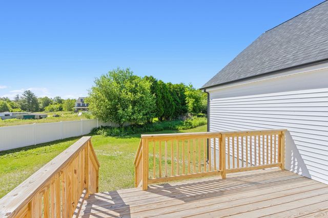 38 Hemlock Street, Douglas, MA 01516