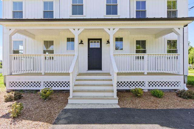 38 Hemlock Street, Douglas, MA 01516
