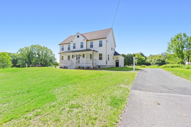 38 Hemlock Street, Douglas, MA 01516