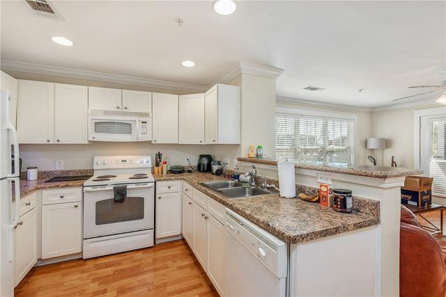 1725 Harvey Mitchell Parkway S 1334, College Station, TX 77840