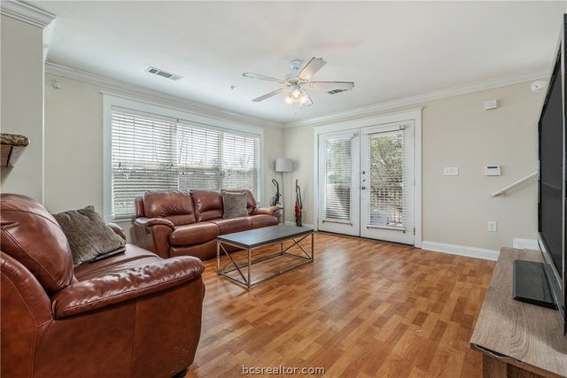 1725 Harvey Mitchell Parkway S 1334, College Station, TX 77840