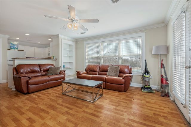 1725 Harvey Mitchell Parkway S 1334, College Station, TX 77840