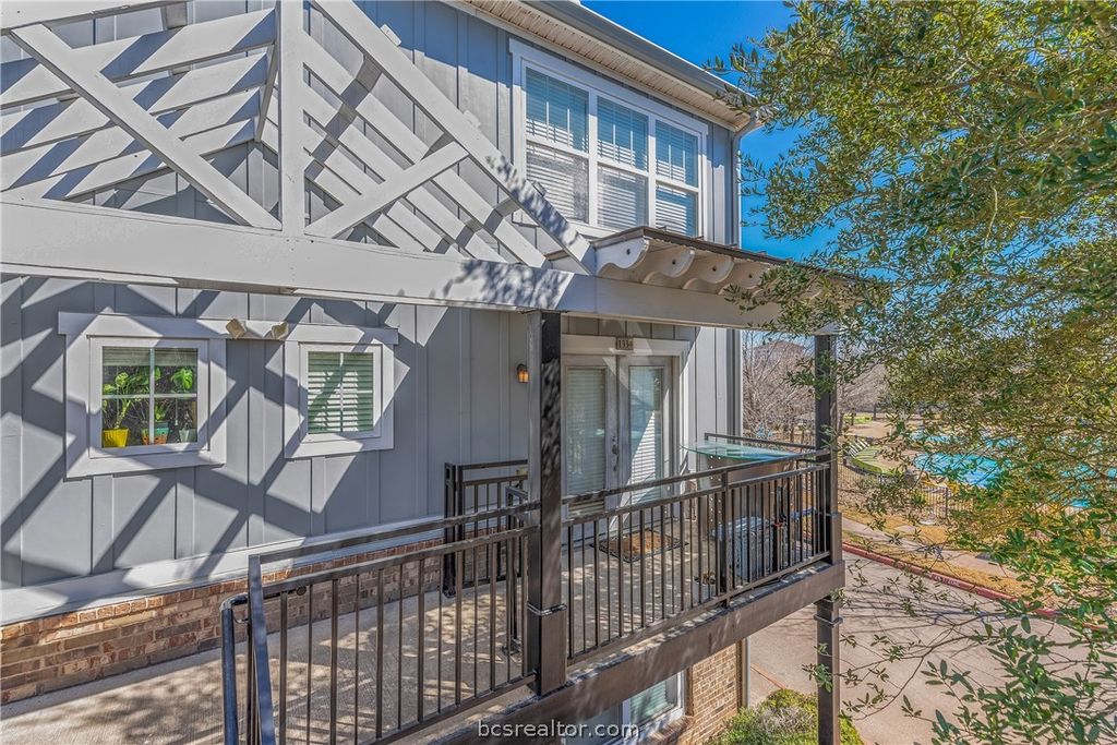 1725 Harvey Mitchell Parkway S 1334, College Station, TX 77840