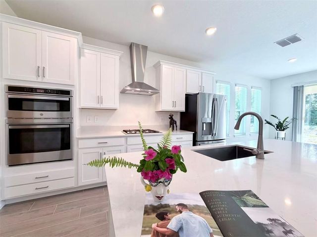 1307 BROWARD DRIVE, Zephyrhills, FL 33541