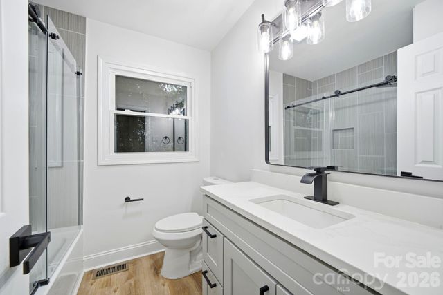 1453 Grovewood Drive, Charlotte, NC 28208