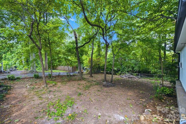 1453 Grovewood Drive, Charlotte, NC 28208