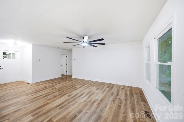1453 Grovewood Drive, Charlotte, NC 28208