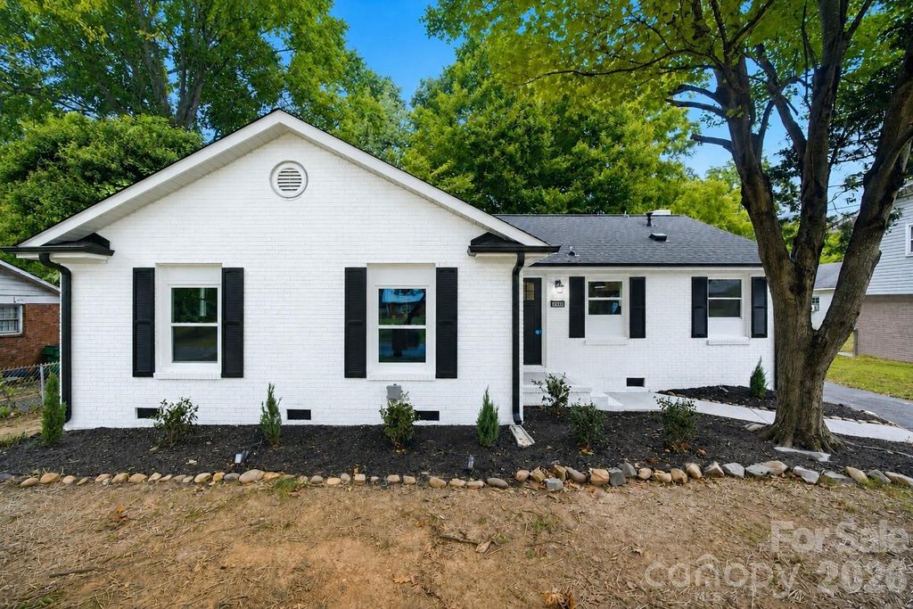 1453 Grovewood Drive, Charlotte, NC 28208