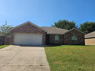 2001 Cancun Drive, Mansfield, TX 76063