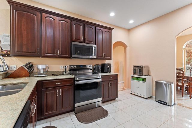 231 TOWERVIEW DRIVE E, Haines City, FL 33844