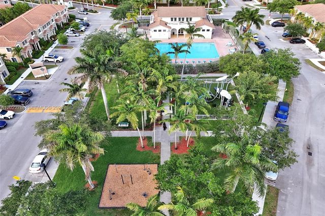 2430 SE 10th Ct, Homestead, FL 33035