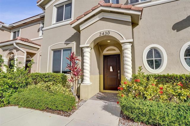 2430 SE 10th Ct, Homestead, FL 33035