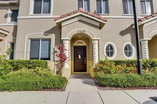 2430 SE 10th Ct, Homestead, FL 33035