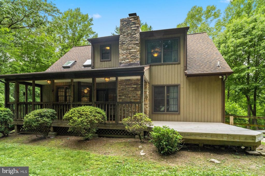 Image 28 of property listing at 3788 ROOP RD, New Windsor, MD 21776