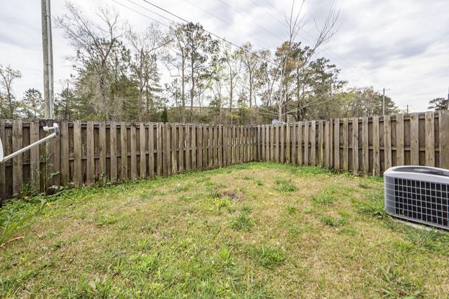 1218 Vistiana Drive, North Charleston, SC 29420