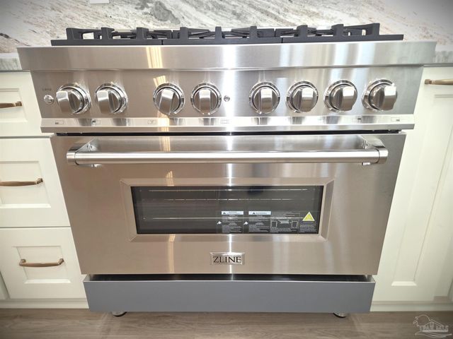 5806 Highland Lake Dr, Milton, FL 32583