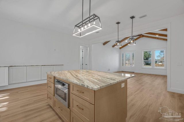 5806 Highland Lake Dr, Milton, FL 32583