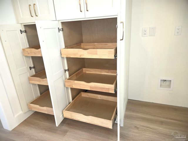 5806 Highland Lake Dr, Milton, FL 32583