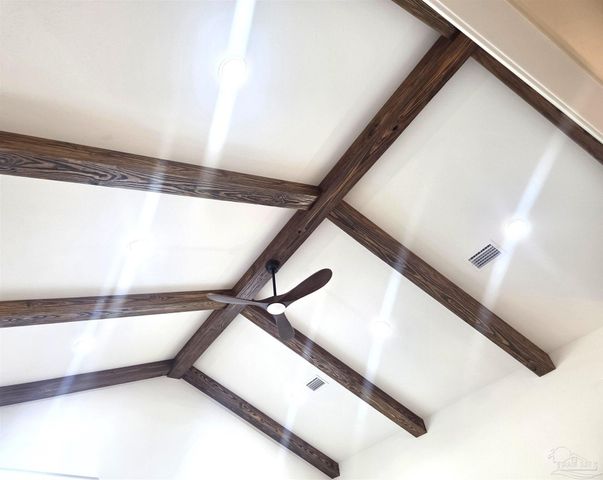 5806 Highland Lake Dr, Milton, FL 32583