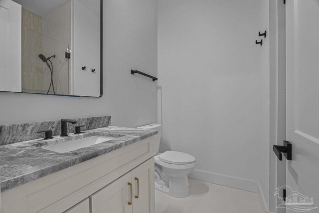 5806 Highland Lake Dr, Milton, FL 32583