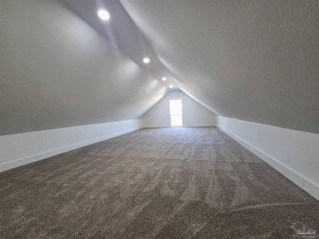 5806 Highland Lake Dr, Milton, FL 32583