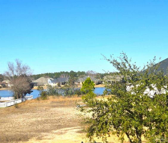 5806 Highland Lake Dr, Milton, FL 32583