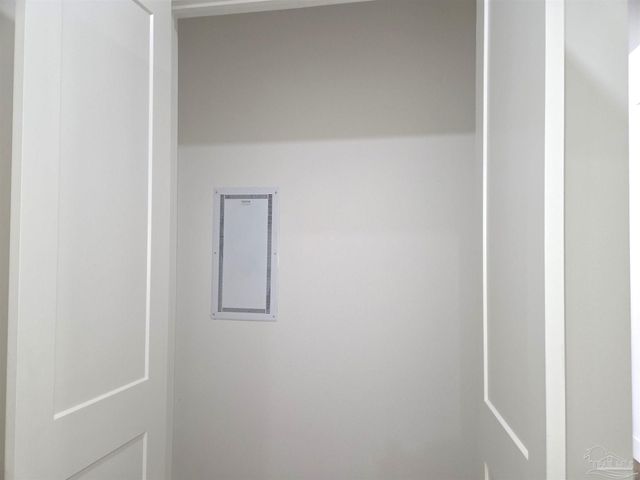 5806 Highland Lake Dr, Milton, FL 32583