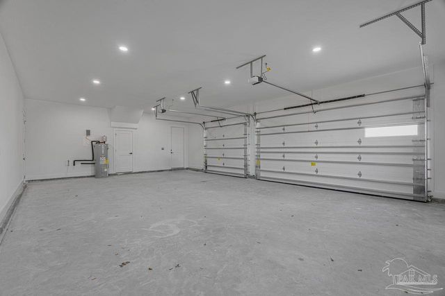 5806 Highland Lake Dr, Milton, FL 32583