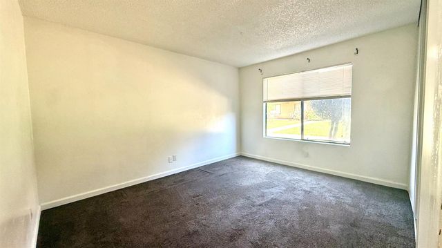 880 Greenfield Avenue, Hanford, CA 93230