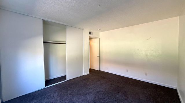 880 Greenfield Avenue, Hanford, CA 93230