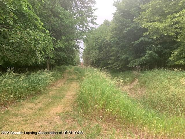 2851 Trillium Creek Way, St. Johns, MI 48879