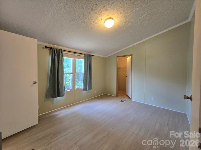 2094 Wilson Road, Asheville, NC 28806