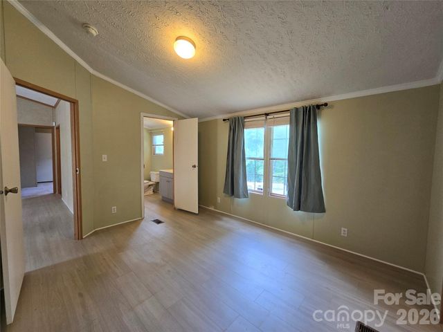 2094 Wilson Road, Asheville, NC 28806
