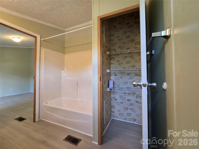 2094 Wilson Road, Asheville, NC 28806