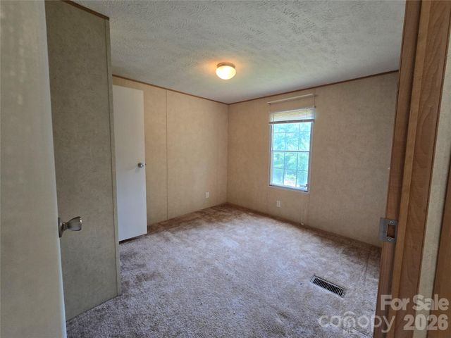 2094 Wilson Road, Asheville, NC 28806