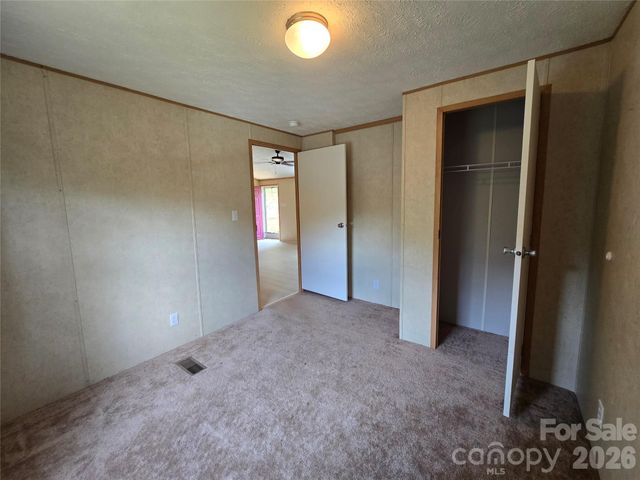 2094 Wilson Road, Asheville, NC 28806