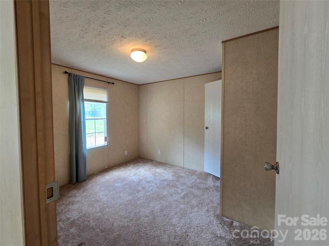 2094 Wilson Road, Asheville, NC 28806