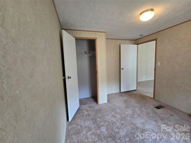 2094 Wilson Road, Asheville, NC 28806