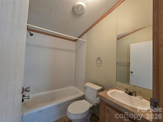 2094 Wilson Road, Asheville, NC 28806