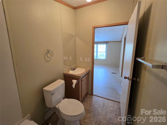 2094 Wilson Road, Asheville, NC 28806