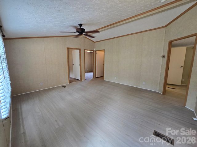 2094 Wilson Road, Asheville, NC 28806