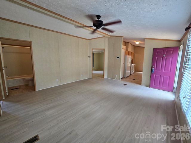 2094 Wilson Road, Asheville, NC 28806