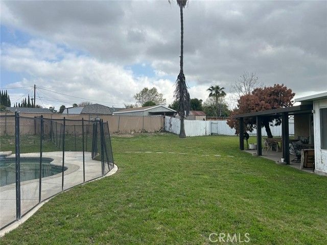 9050 Dumond Drive, Fontana, CA 92335