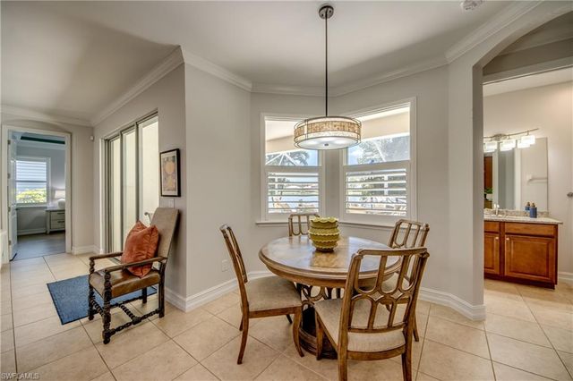 2612 Stonyhill CT, Cape Coral, FL 33991