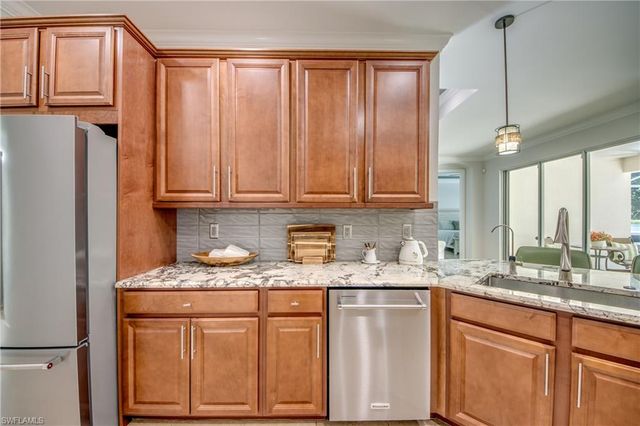 2612 Stonyhill CT, Cape Coral, FL 33991