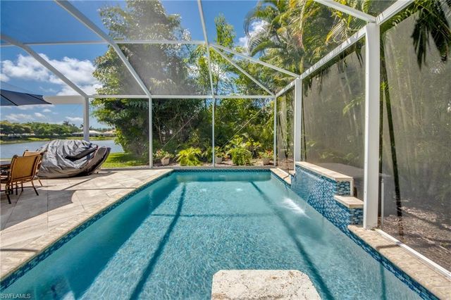 2612 Stonyhill CT, Cape Coral, FL 33991