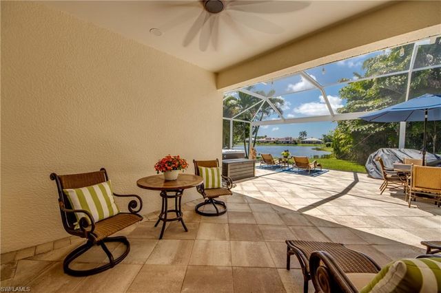 2612 Stonyhill CT, Cape Coral, FL 33991